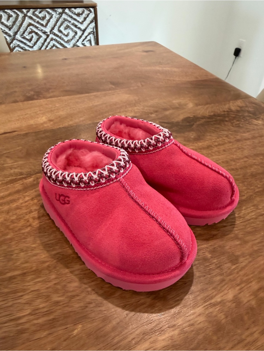 UGG Toddler size 6 Hot Pink Cozy Slip-On Footies